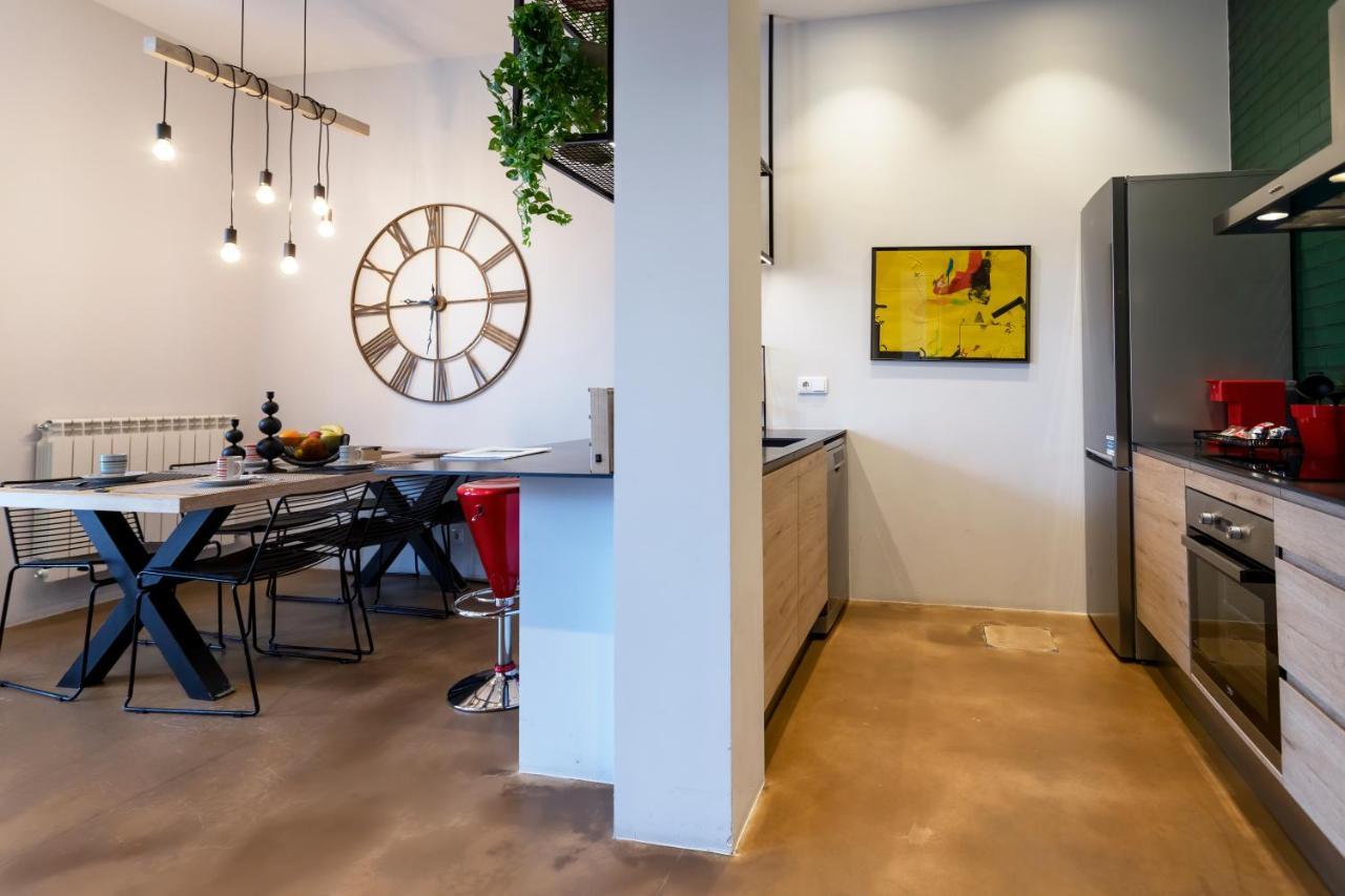 Loft Center *
